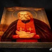 Подарочная икона "Св. Серафим Саровский" с ковчегом — фотография 3