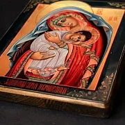 Богоматерь "Защитница сирых и убогих" Икона дерево — необычный подарок — фотография 6