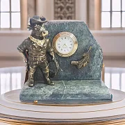 На память: Бронзовые часы «Бык-ковбой» со змеевиком — фотография 1