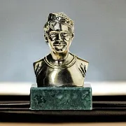 В подарок: Бронзовый бюст «Никулин Ю.В.» — фотография 1