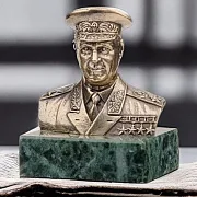 Бронзовый бюст «Жуков Г.К.» — красивый подарок — фотография 1
