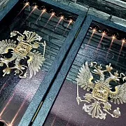 Нарды под стеклом «Герб России» — красивый подарок — фотография 3