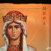 Деревянная икона "Святая Мученица Валерия" — красивый подарок — фотография 4