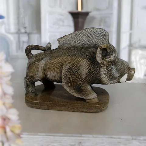 Фигура «Кабанчик» из кальцита — красивый подарок